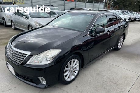 Black 2012 Toyota Crown Sedan Royal Saloon