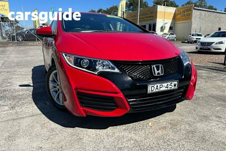 Red 2015 Honda Civic Hatchback VTI-S