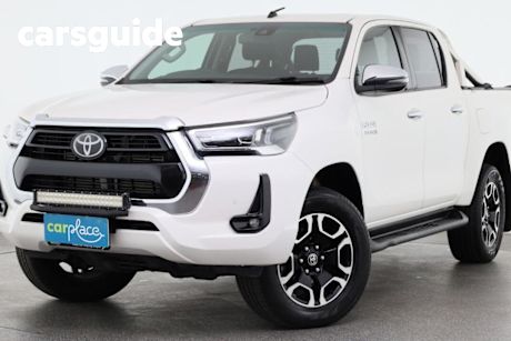 White 2020 Toyota Hilux Double Cab Pick Up SR5 (4X4)