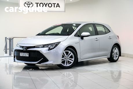 Silver 2019 Toyota Corolla Hatchback Ascent Sport (hybrid)
