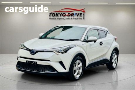 White 2018 Toyota C-HR Wagon (Hybrid)