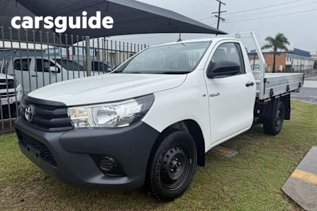 White 2015 Toyota Hilux Cab Chassis Workmate