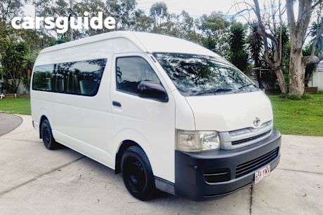 White 2009 Toyota Hiace Bus Commuter