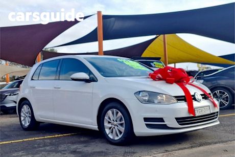 White 2017 Volkswagen Golf Hatchback 92 TSI