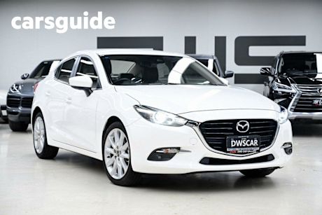 White 2017 Mazda 3 Sedan SP25
