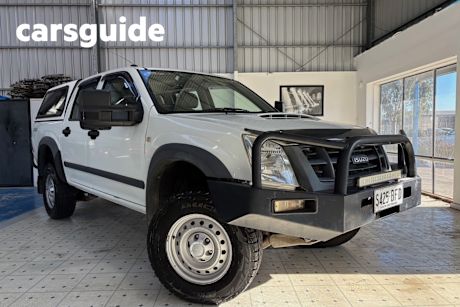 White 2012 Isuzu D-MAX Crew Cab Chassis SX (4X4)