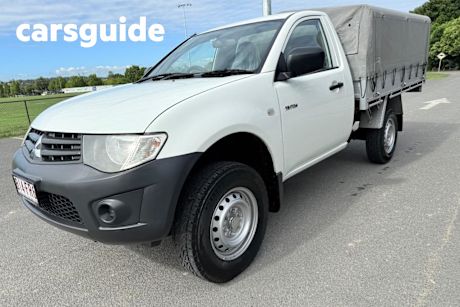 White 2011 Mitsubishi Triton Ute Tray GL