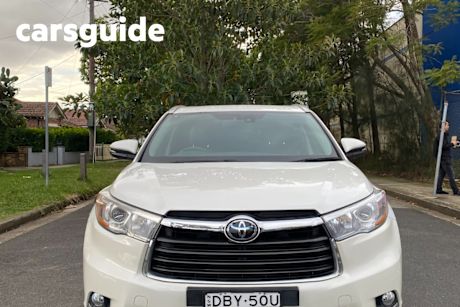 White 2015 Toyota Kluger Wagon Grande (4X4)