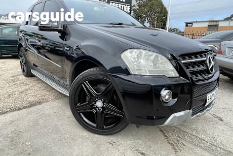 Black 2010 Mercedes-Benz ML350 Wagon CDI (4X4)