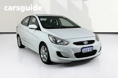White 2018 Hyundai Accent Sedan Sport