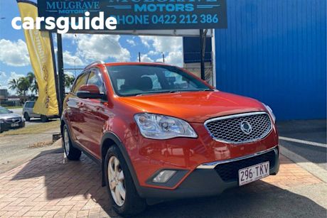 Red 2013 Ssangyong Korando Wagon S