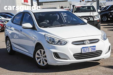 White 2015 Hyundai Accent Sedan Active