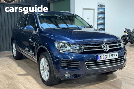 Blue 2014 Volkswagen Touareg Wagon 150 TDI