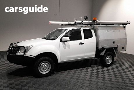 White 2017 Isuzu D-MAX Space Cab Chassis SX (4X4)