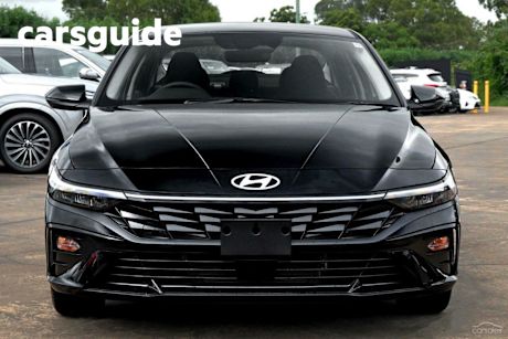 Black 2025 Hyundai I30 Sedan HEV 1.6P DCT