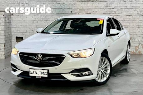 White 2018 Holden Calais Liftback