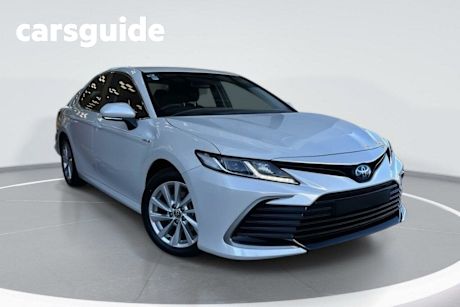 White 2022 Toyota Camry Sedan Ascent Hybrid