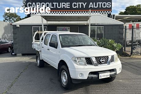 White 2011 Nissan Navara Dual Cab Pick-up RX (4X2)