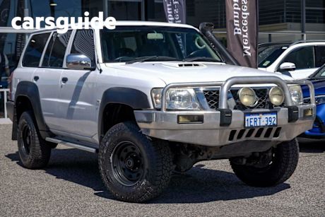 White 2010 Nissan Patrol Wagon DX (4X4)