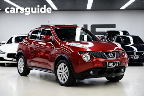 Red 2015 Nissan Juke Wagon ST (fwd)