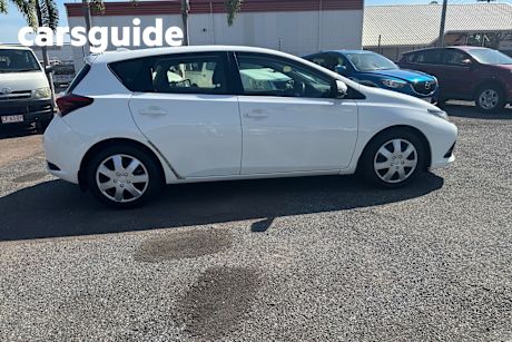 White 2016 Toyota Corolla Hatchback Ascent