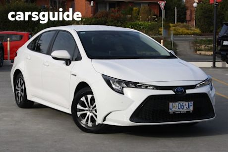 White 2021 Toyota Corolla Sedan Ascent Sport (hybrid)