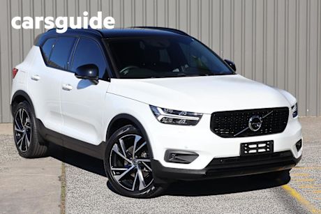 White 2022 Volvo XC40 Wagon T5 R-Design (awd)