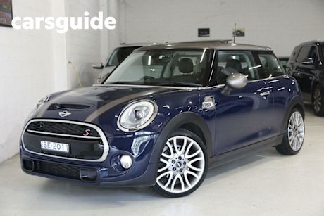 Blue 2017 Mini Cooper Hatchback S