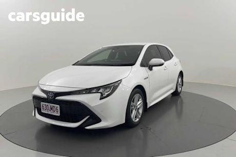 White 2019 Toyota Corolla Hatchback Ascent Sport (hybrid)