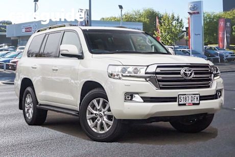 White 2018 Toyota Landcruiser Wagon VX (4X4)