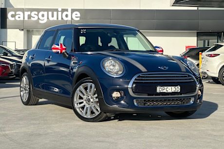 Blue 2017 Mini Cooper Hatchback 5D Hatch