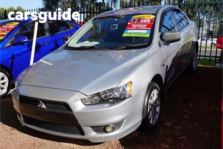 Silver 2009 Mitsubishi Lancer Sedan ES