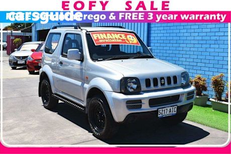 Silver 2010 Suzuki Jimny Wagon Sierra (4X4)
