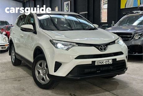 White 2016 Toyota RAV4 Wagon GX (4X4)
