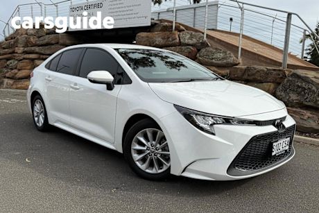 White 2022 Toyota Corolla Sedan Ascent Sport + Navigation