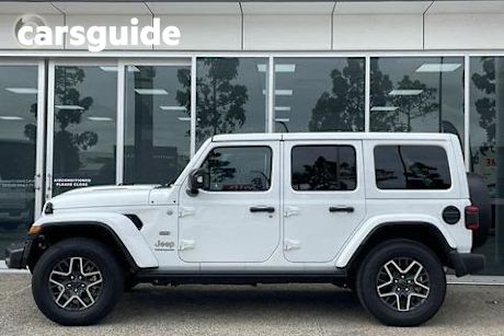 White 2024 Jeep Wrangler Unlimited Hardtop Overland (4X4)