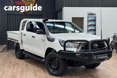 White 2022 Toyota Hilux Double Cab Chassis SR (4X4)