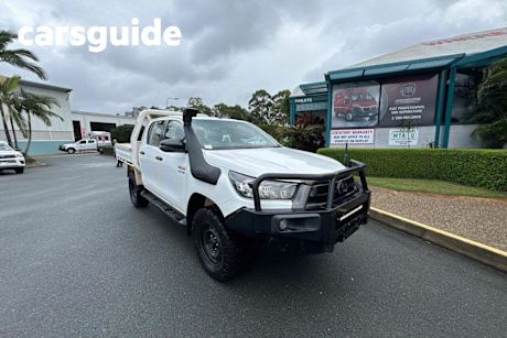 White 2020 Toyota Hilux Double Cab Pick Up SR (4X4)