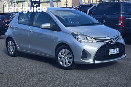 Silver 2015 Toyota Yaris Hatchback Ascent