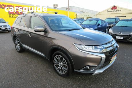 Brown 2017 Mitsubishi Outlander Wagon