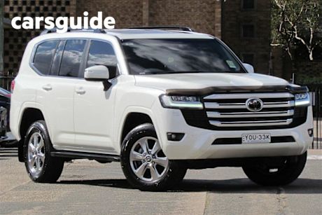 White 2023 Toyota Landcruiser Wagon LC300 VX (4X4)
