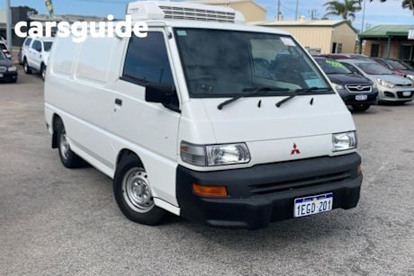 White 2013 Mitsubishi Express Commercial SWB
