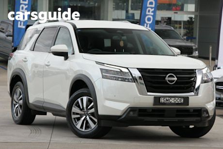 White 2022 Nissan Pathfinder Wagon TI (2WD)