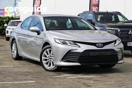 Silver 2020 Toyota Camry Sedan Ascent