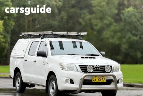 White 2013 Toyota Hilux Dual Cab Pick-up SR