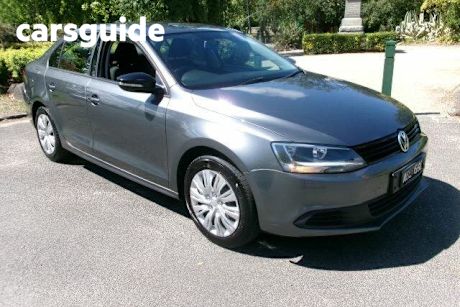 Grey 2013 Volkswagen Jetta Sedan 118 TSI