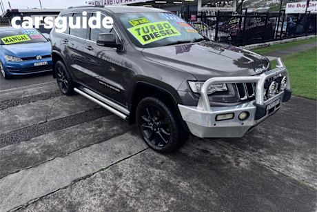 Grey 2015 Jeep Grand Cherokee Wagon Laredo (4X4)