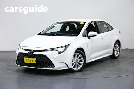 White 2022 Toyota Corolla Sedan Ascent Sport + Navigation
