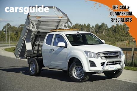 White 2017 Isuzu D-MAX Space Cab Chassis SX (4X4)