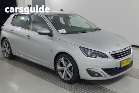 Silver 2015 Peugeot 308 Hatch Allure